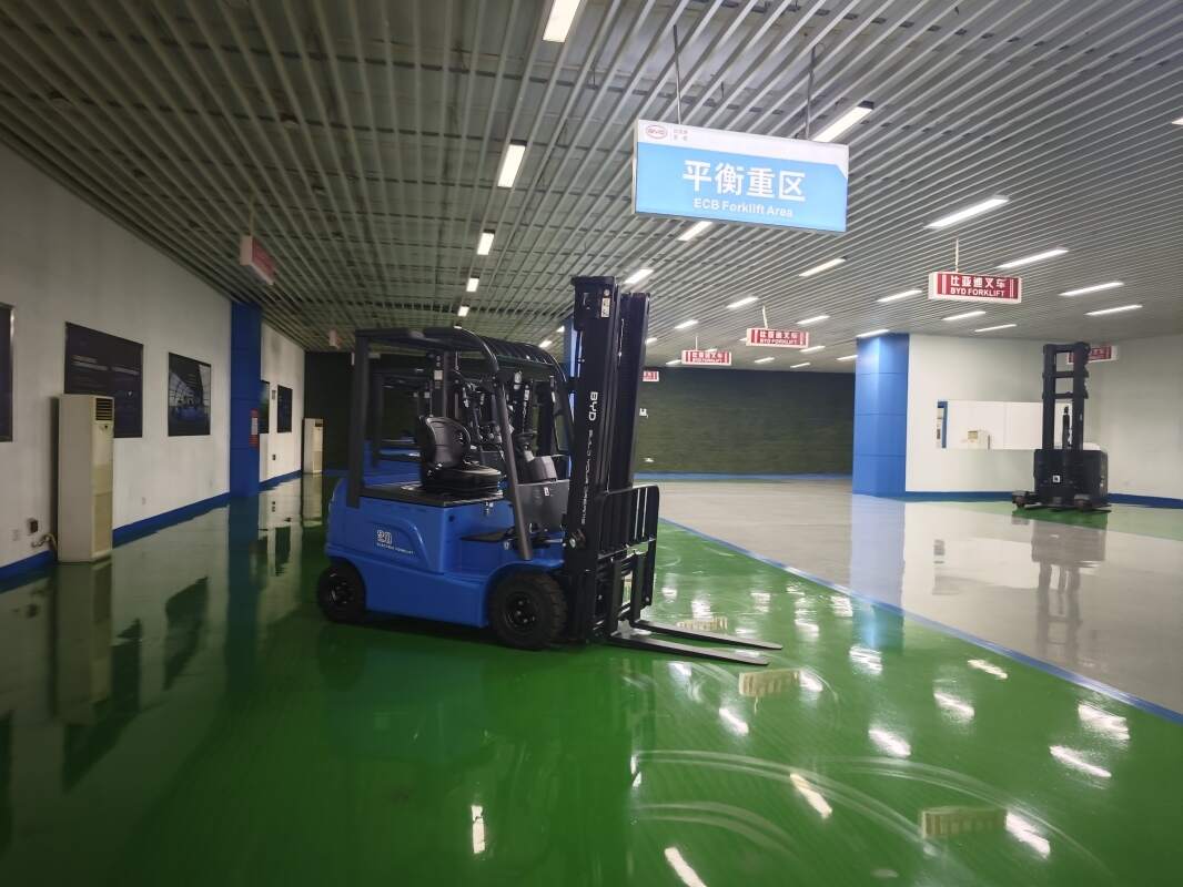 三支点电动叉车和四支点电动叉车，玉林怎么选