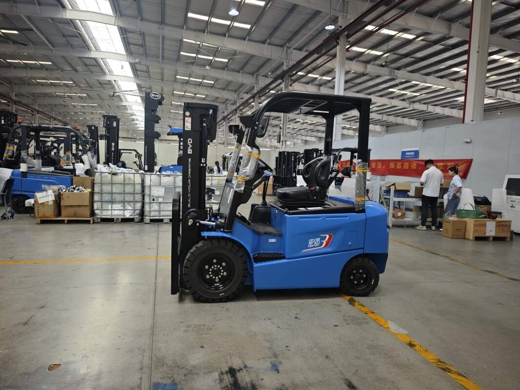 钦州想买三支点电动叉车？这篇选购指南值得看完