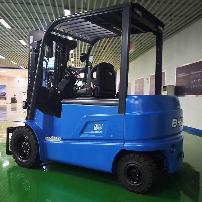 百色小型电动叉车电池保养的6个细节，别忽视